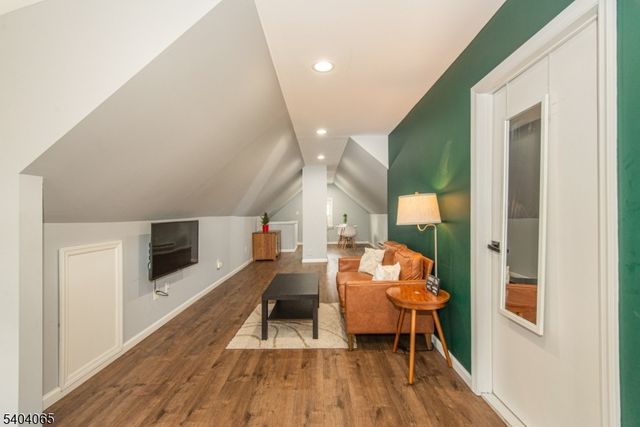 412 Berkeley Ave, Bloomfield Twp., NJ 07003