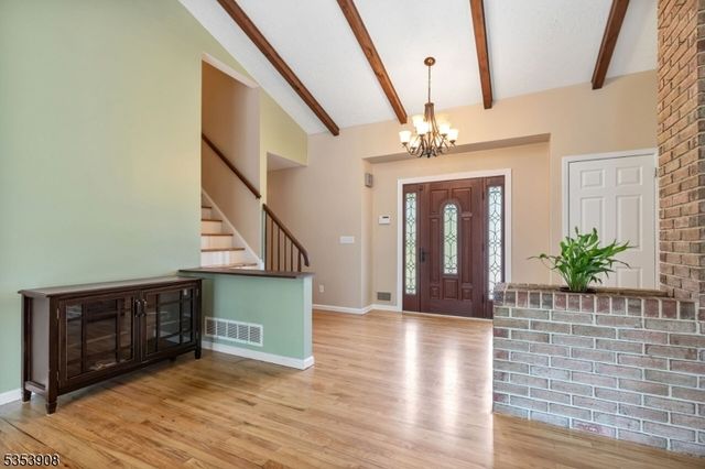 6 Heritage Ln, Scotch Plains Twp., NJ 07076