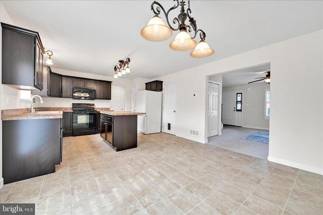 1008 DAISY DR, Temple, PA 19560