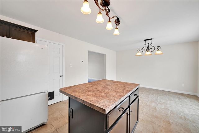 1008 DAISY DR, Temple, PA 19560