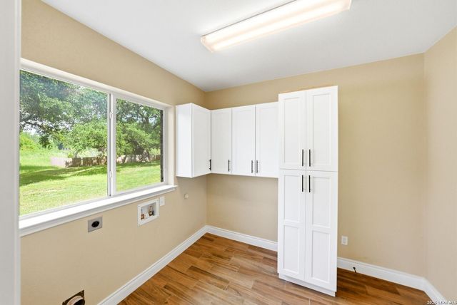 28130 George Obrien, San Antonio, TX 78260