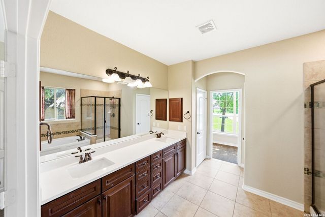 28130 George Obrien, San Antonio, TX 78260
