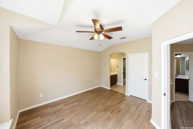 28130 George Obrien, San Antonio, TX 78260