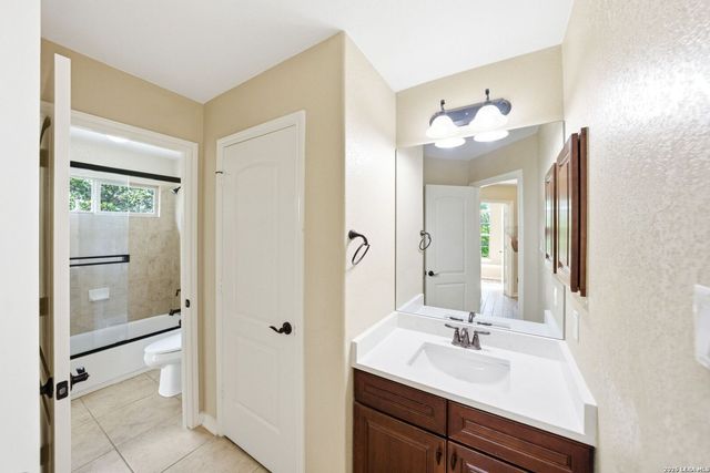 28130 George Obrien, San Antonio, TX 78260