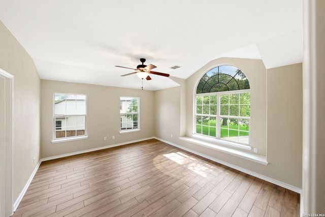 28130 George Obrien, San Antonio, TX 78260
