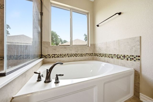 28130 George Obrien, San Antonio, TX 78260