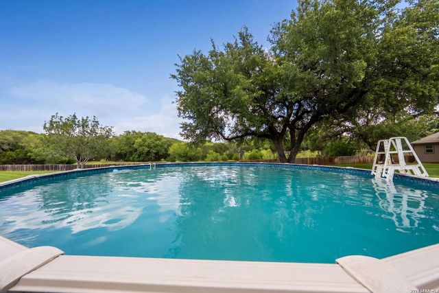 28130 George Obrien, San Antonio, TX 78260