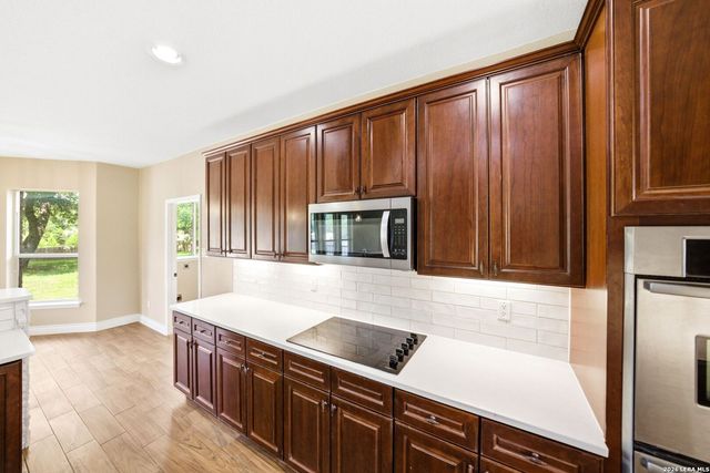 28130 George Obrien, San Antonio, TX 78260