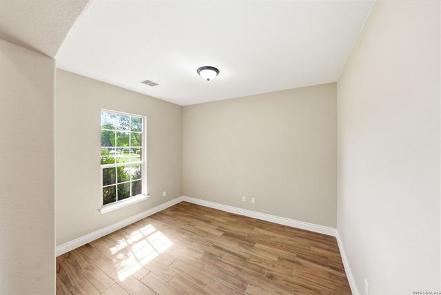 28130 George Obrien, San Antonio, TX 78260