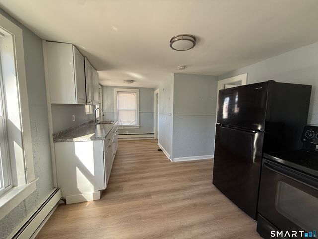 2-12 Lyon Street, Putnam, CT 06260