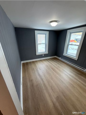 2-12 Lyon Street, Putnam, CT 06260