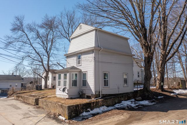 2-12 Lyon Street, Putnam, CT 06260