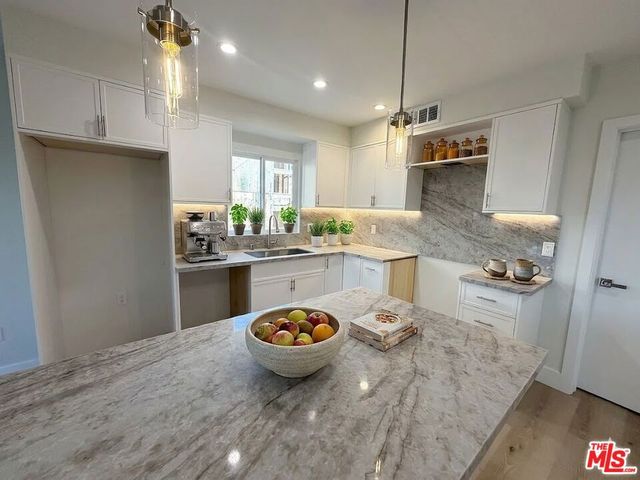 1546 S Ogden Drive A1, Los Angeles, CA 90019