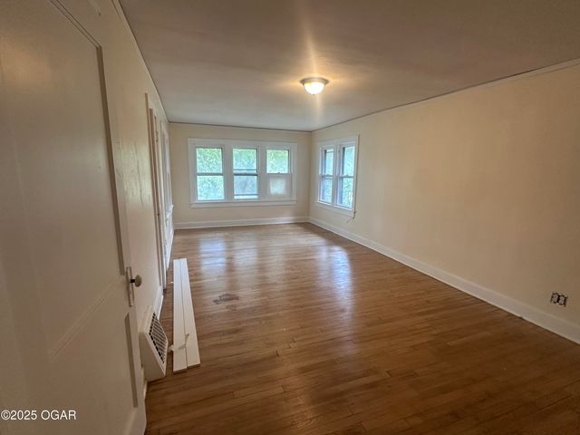 206 S Connor Avenue, Joplin, MO 64801