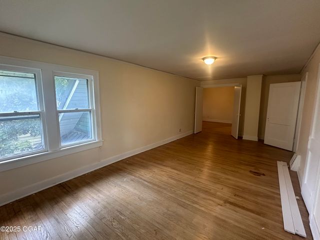 206 S Connor Avenue, Joplin, MO 64801