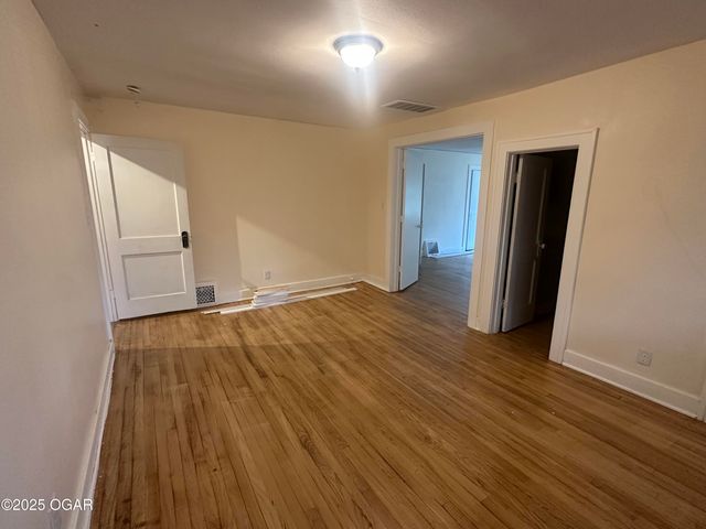 206 S Connor Avenue, Joplin, MO 64801