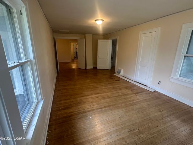 206 S Connor Avenue, Joplin, MO 64801