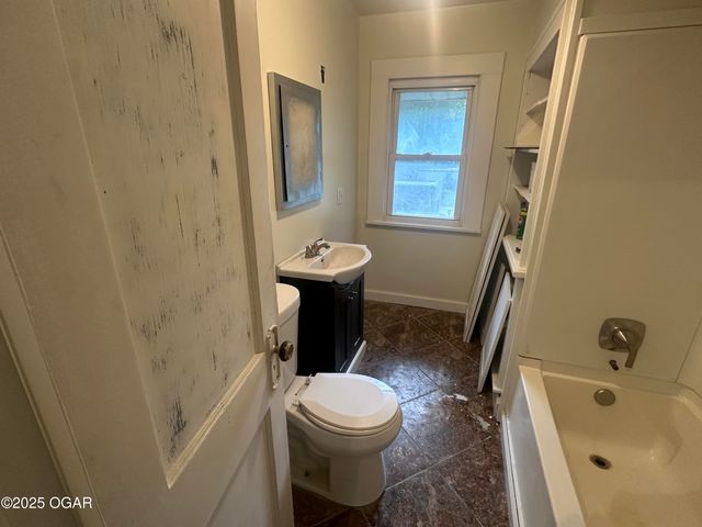 206 S Connor Avenue, Joplin, MO 64801