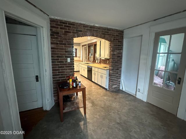 206 S Connor Avenue, Joplin, MO 64801