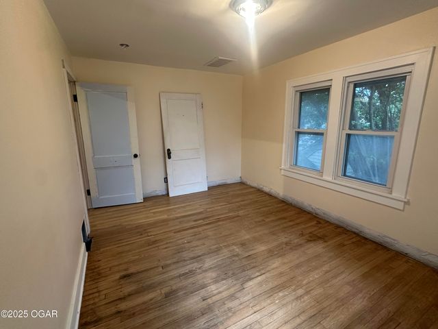 206 S Connor Avenue, Joplin, MO 64801
