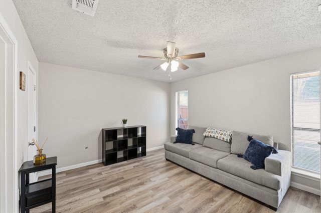 2306 Carol Good Lane, Carrollton, TX 75006