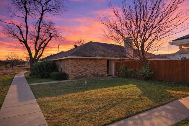 2306 Carol Good Lane, Carrollton, TX 75006