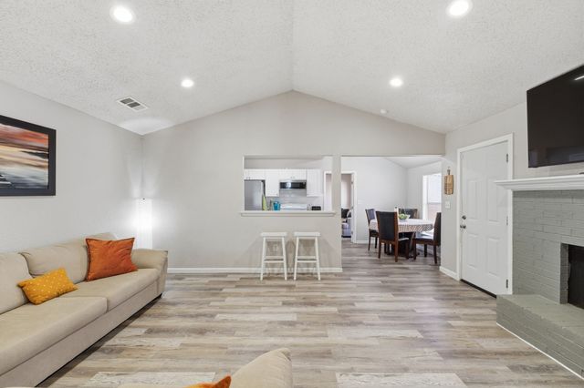 2306 Carol Good Lane, Carrollton, TX 75006