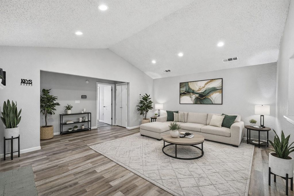 2306 Carol Good Lane, Carrollton, TX 75006