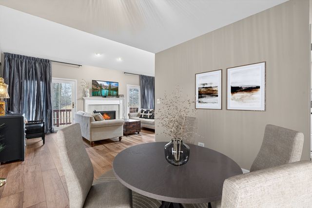 1650 W Ethans Glen Drive, Palatine, IL 60067