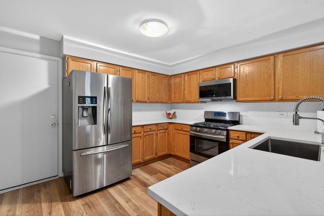 1650 W Ethans Glen Drive, Palatine, IL 60067