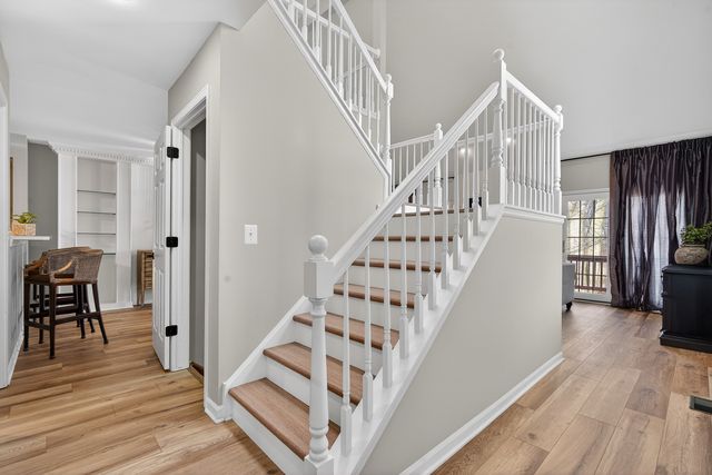 1650 W Ethans Glen Drive, Palatine, IL 60067