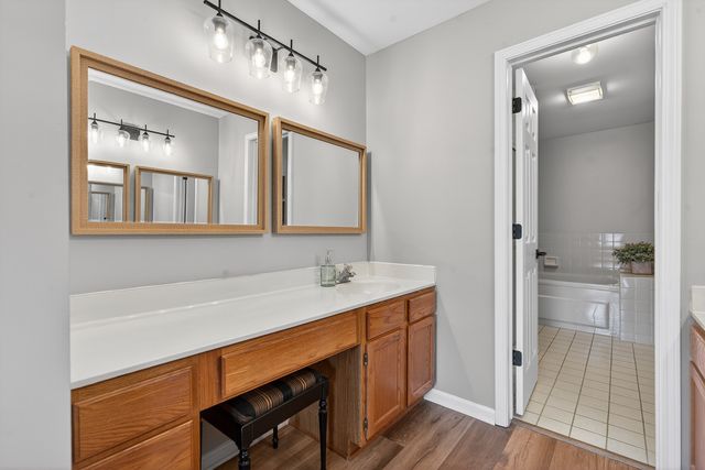 1650 W Ethans Glen Drive, Palatine, IL 60067