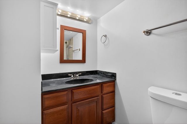 1650 W Ethans Glen Drive, Palatine, IL 60067