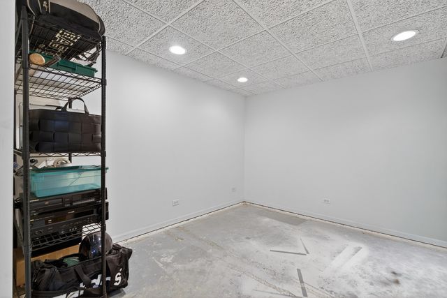 1650 W Ethans Glen Drive, Palatine, IL 60067