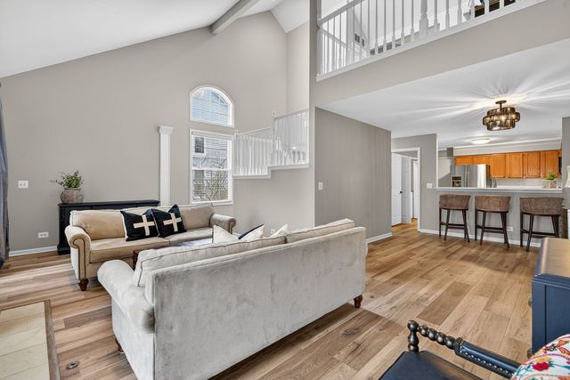 1650 W Ethans Glen Drive, Palatine, IL 60067