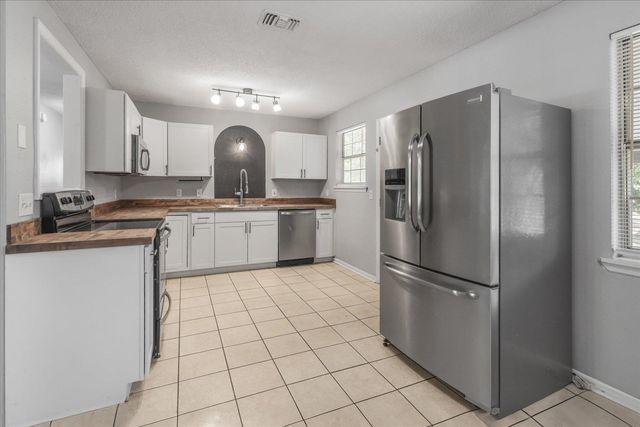 2032 Harriet Drive, Tallahassee, FL 32303