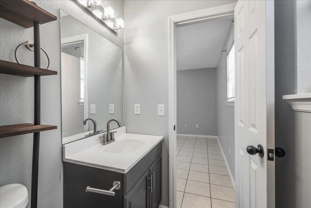2032 Harriet Drive, Tallahassee, FL 32303
