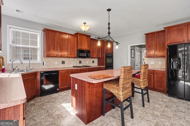 3295 Lake Valley Way, Douglasville, GA 30135