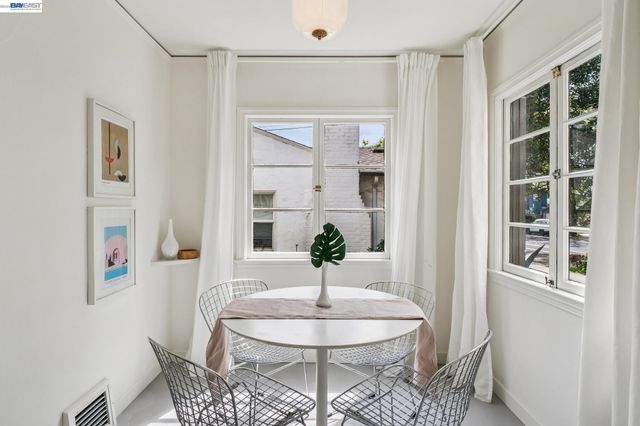 2843 Central Ave, Alameda, CA 94501