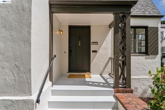 2843 Central Ave, Alameda, CA 94501