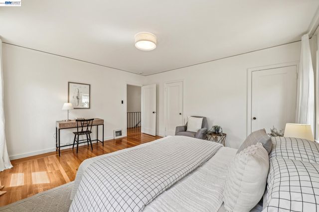 2843 Central Ave, Alameda, CA 94501