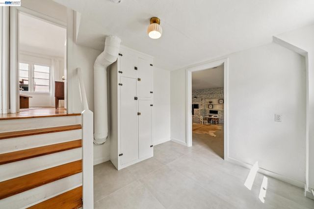2843 Central Ave, Alameda, CA 94501
