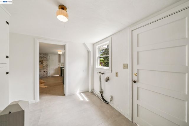 2843 Central Ave, Alameda, CA 94501