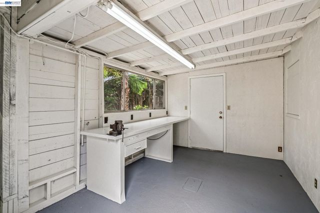 2843 Central Ave, Alameda, CA 94501