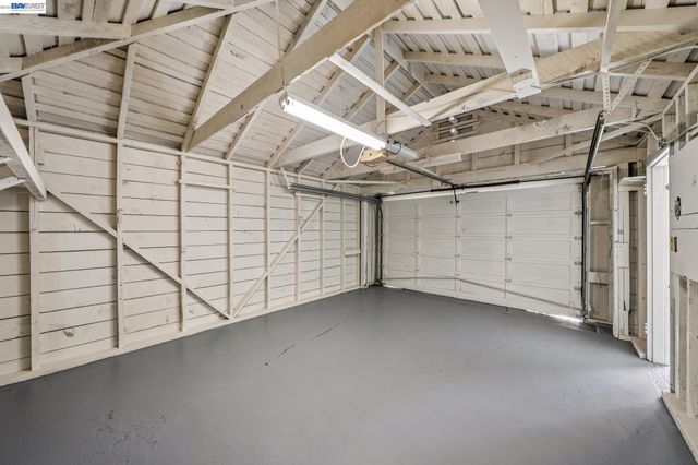 2843 Central Ave, Alameda, CA 94501