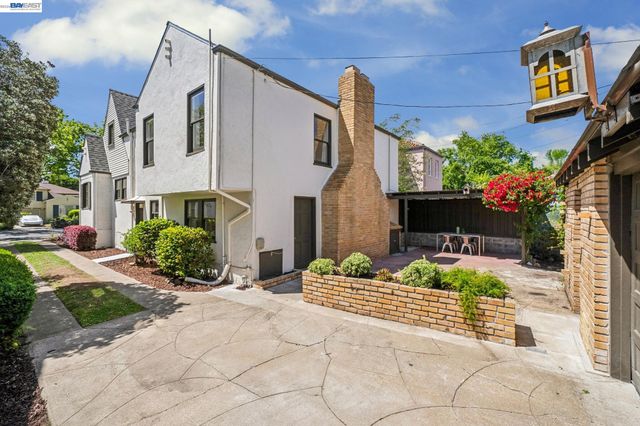 2843 Central Ave, Alameda, CA 94501