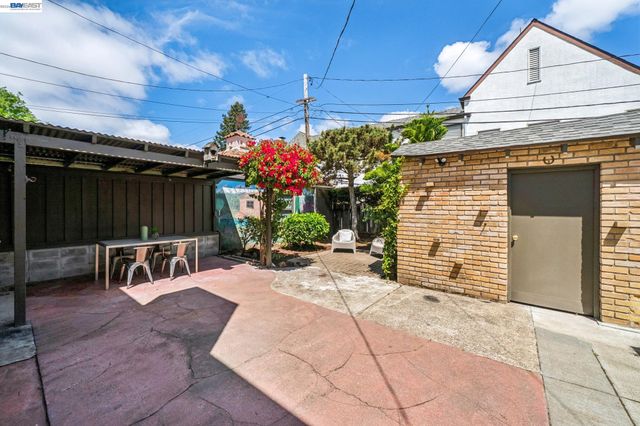 2843 Central Ave, Alameda, CA 94501