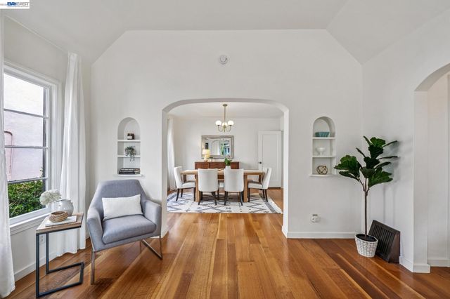 2843 Central Ave, Alameda, CA 94501