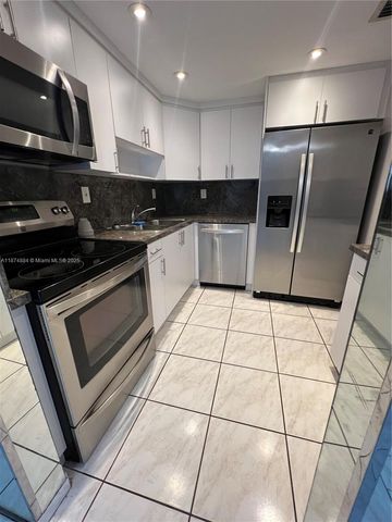 5731 NW 37th St 221, Virginia Gardens, FL 33166