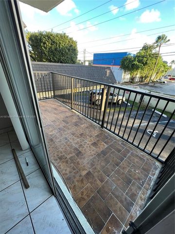 5731 NW 37th St 221, Virginia Gardens, FL 33166